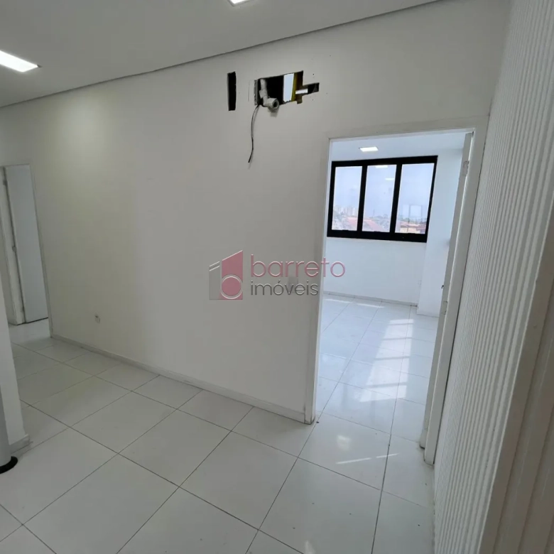 SALA COMERCIAL PARA LOCAÇÃO E VENDA NO PARQUE RESIDENCIAL ELOY CHAVES – JUNDIAÍ/SP