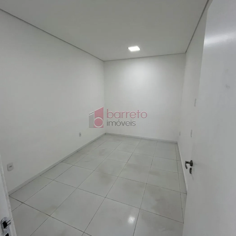SALA COMERCIAL PARA LOCAÇÃO E VENDA NO PARQUE RESIDENCIAL ELOY CHAVES – JUNDIAÍ/SP