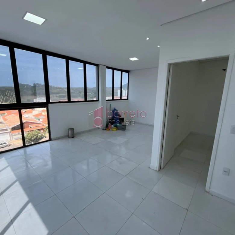 SALA COMERCIAL PARA LOCAÇÃO E VENDA NO PARQUE RESIDENCIAL ELOY CHAVES – JUNDIAÍ/SP