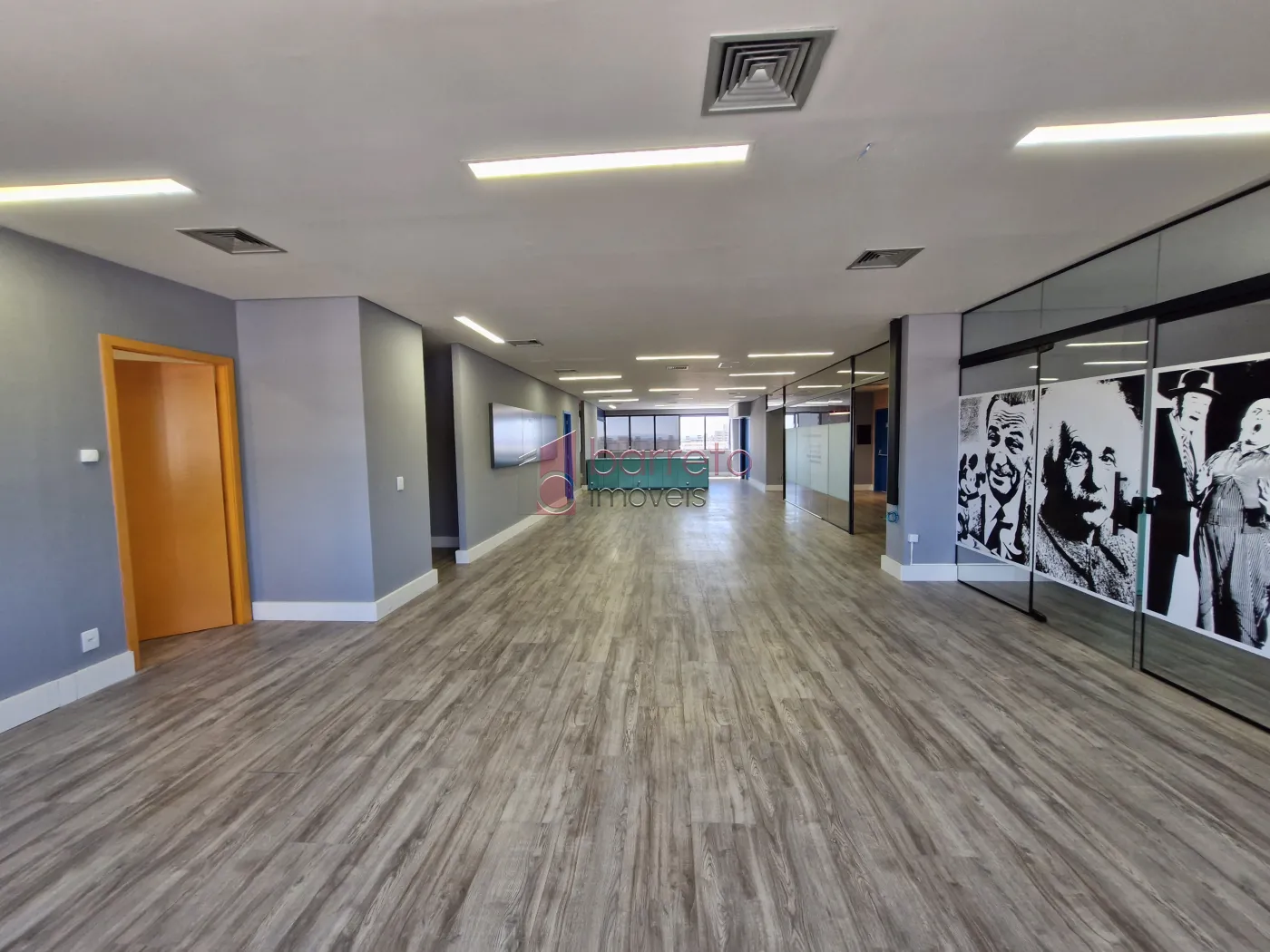 SALA COMERCIAL À  VENDA NO EDIFÍCIO PARQUE DA UVA NO ANHANGABAÚ – JUNDIAÍ/SP