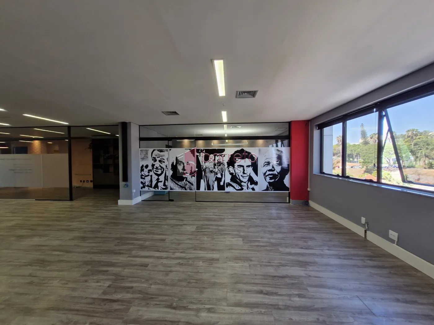 SALA COMERCIAL À  VENDA NO EDIFÍCIO PARQUE DA UVA NO ANHANGABAÚ – JUNDIAÍ/SP