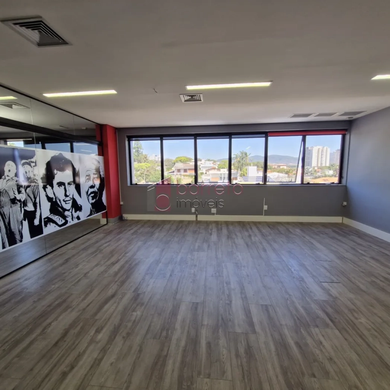 SALA COMERCIAL À  VENDA NO EDIFÍCIO PARQUE DA UVA NO ANHANGABAÚ – JUNDIAÍ/SP