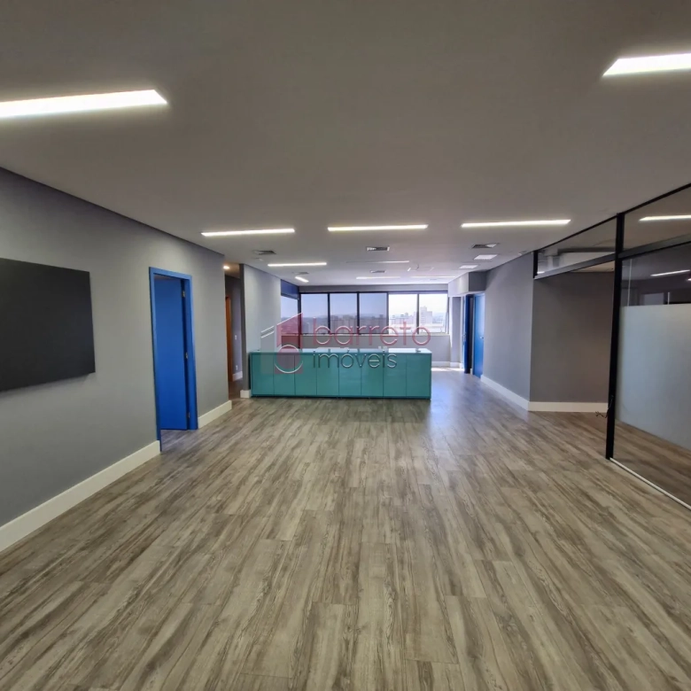 SALA COMERCIAL À  VENDA NO EDIFÍCIO PARQUE DA UVA NO ANHANGABAÚ – JUNDIAÍ/SP