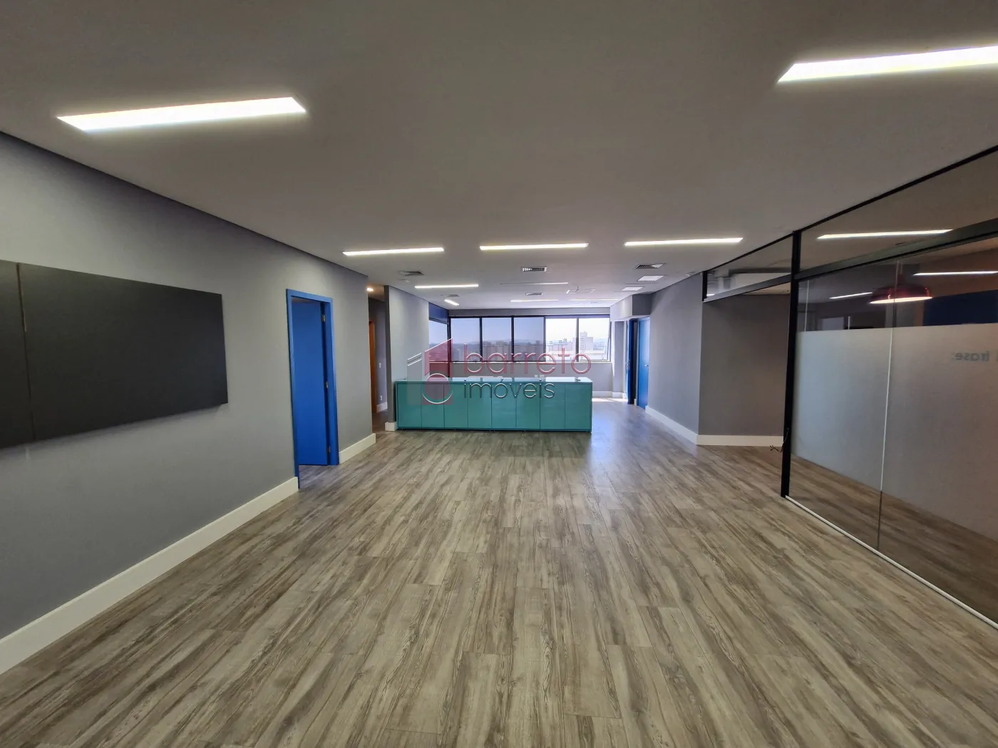 SALA COMERCIAL À  VENDA NO EDIFÍCIO PARQUE DA UVA NO ANHANGABAÚ – JUNDIAÍ/SP