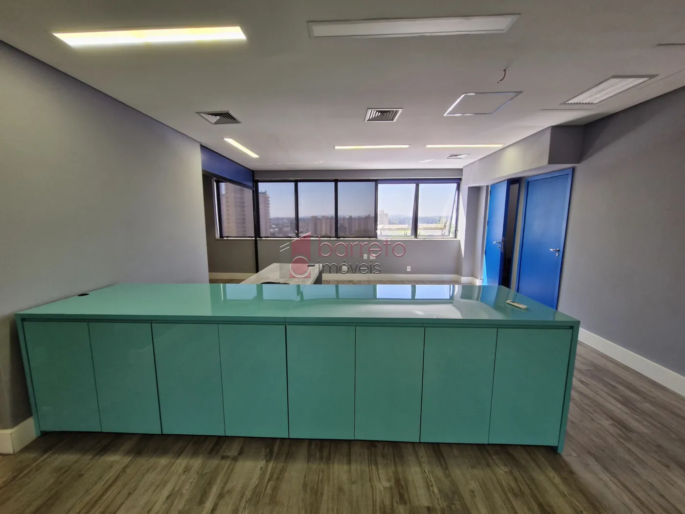 SALA COMERCIAL À  VENDA NO EDIFÍCIO PARQUE DA UVA NO ANHANGABAÚ – JUNDIAÍ/SP