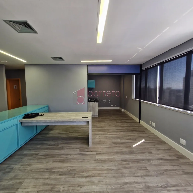 SALA COMERCIAL À  VENDA NO EDIFÍCIO PARQUE DA UVA NO ANHANGABAÚ – JUNDIAÍ/SP