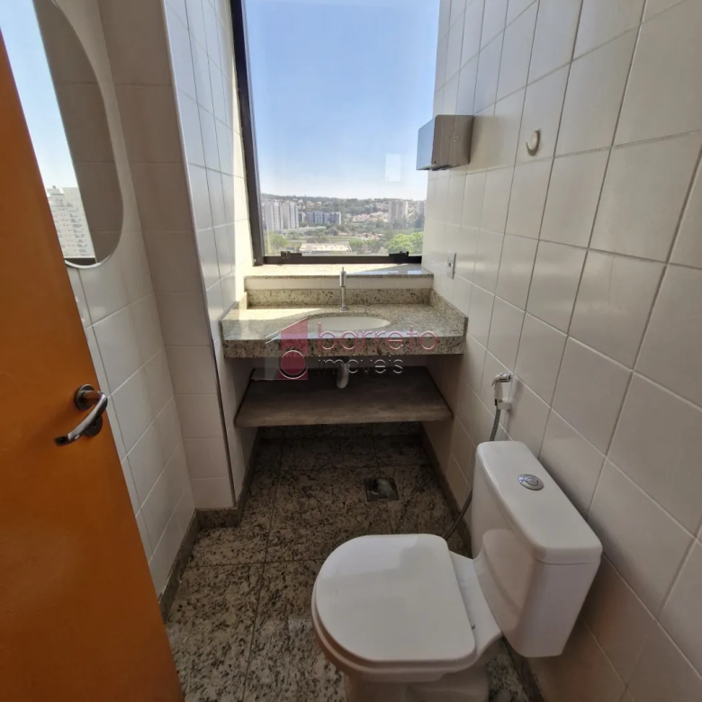 SALA COMERCIAL À  VENDA NO EDIFÍCIO PARQUE DA UVA NO ANHANGABAÚ – JUNDIAÍ/SP