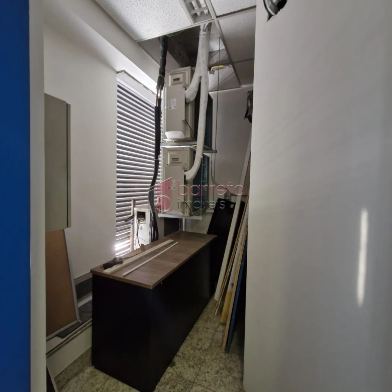 SALA COMERCIAL À  VENDA NO EDIFÍCIO PARQUE DA UVA NO ANHANGABAÚ – JUNDIAÍ/SP