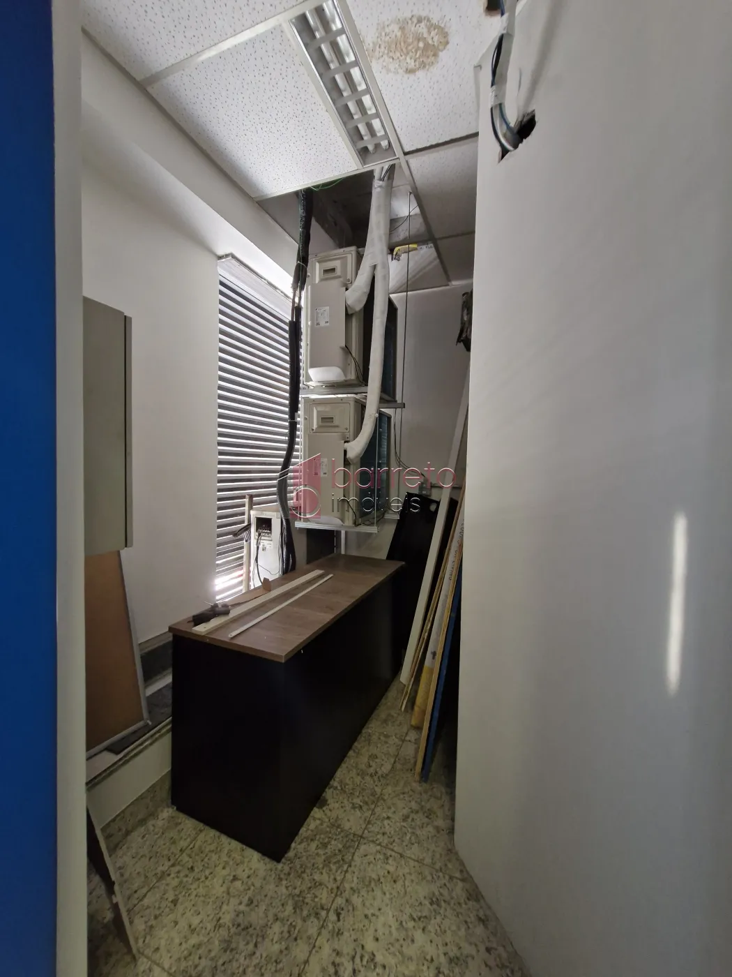 SALA COMERCIAL À  VENDA NO EDIFÍCIO PARQUE DA UVA NO ANHANGABAÚ – JUNDIAÍ/SP