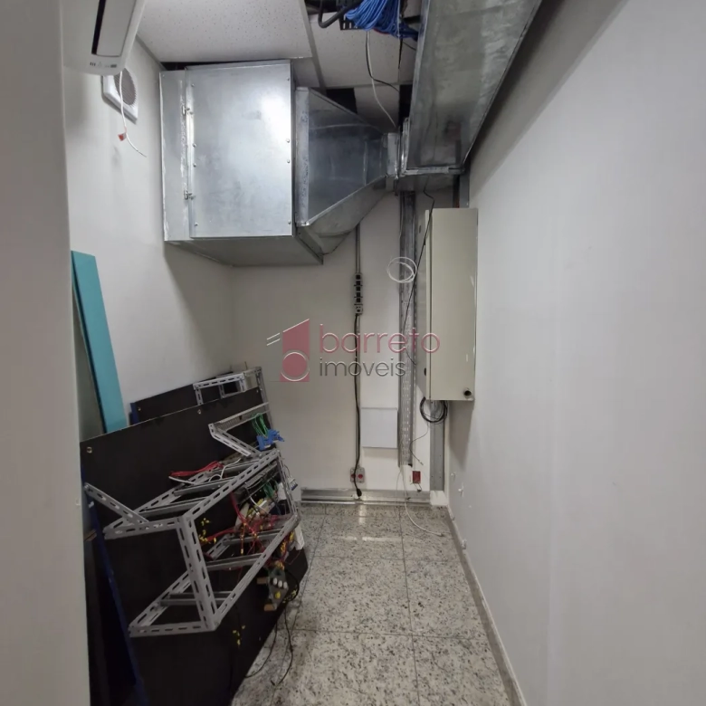 SALA COMERCIAL À  VENDA NO EDIFÍCIO PARQUE DA UVA NO ANHANGABAÚ – JUNDIAÍ/SP