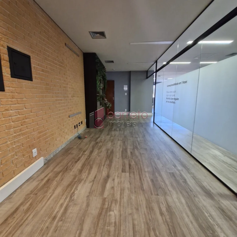 SALA COMERCIAL À  VENDA NO EDIFÍCIO PARQUE DA UVA NO ANHANGABAÚ – JUNDIAÍ/SP