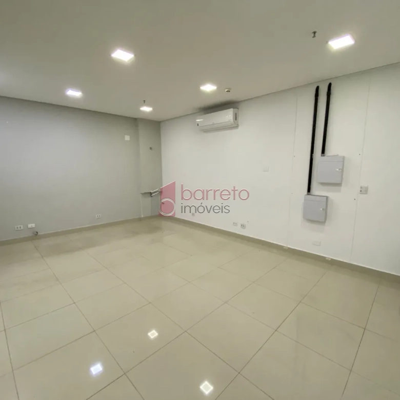 SALA COMERCIAL PARA VENDA E LOCAÇÃO NO CONDOMÍNIO GOLDEN OFFICE – JUNDIAÍ/SP