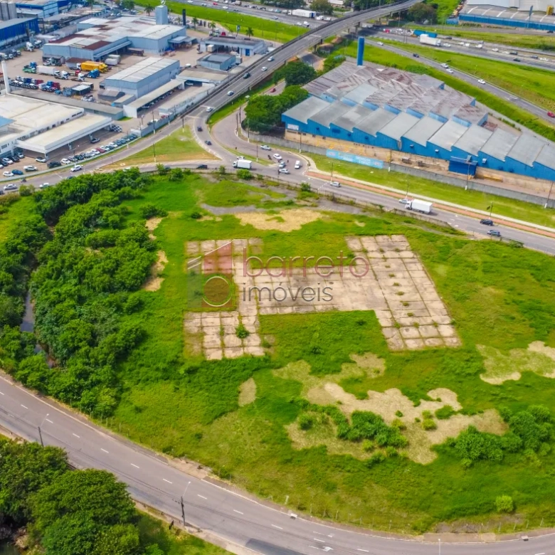 ÁREA COMERCIAL À VENDA EM JUNDIAÍ/SP