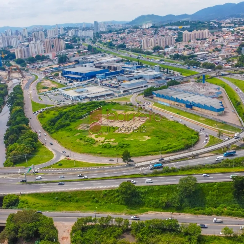 ÁREA COMERCIAL À VENDA EM JUNDIAÍ/SP