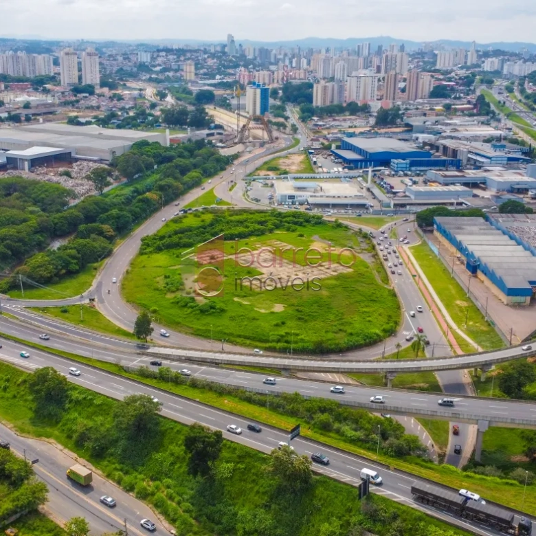 ÁREA COMERCIAL À VENDA EM JUNDIAÍ/SP