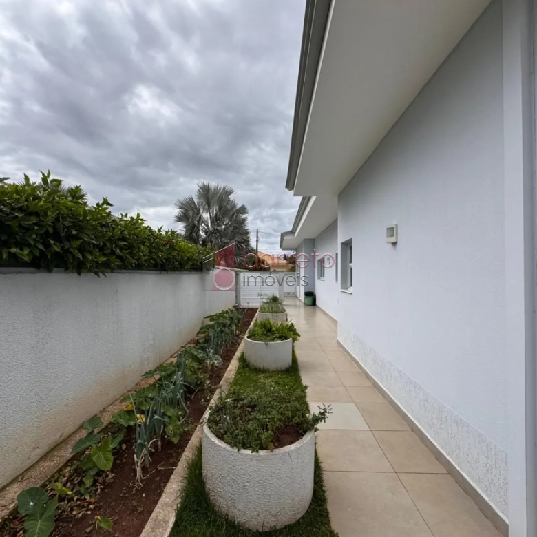 CASA TÉRREA À VENDA NO CONDOMÍNIO HARAS PINDORAMA – CABREÚVA/SP