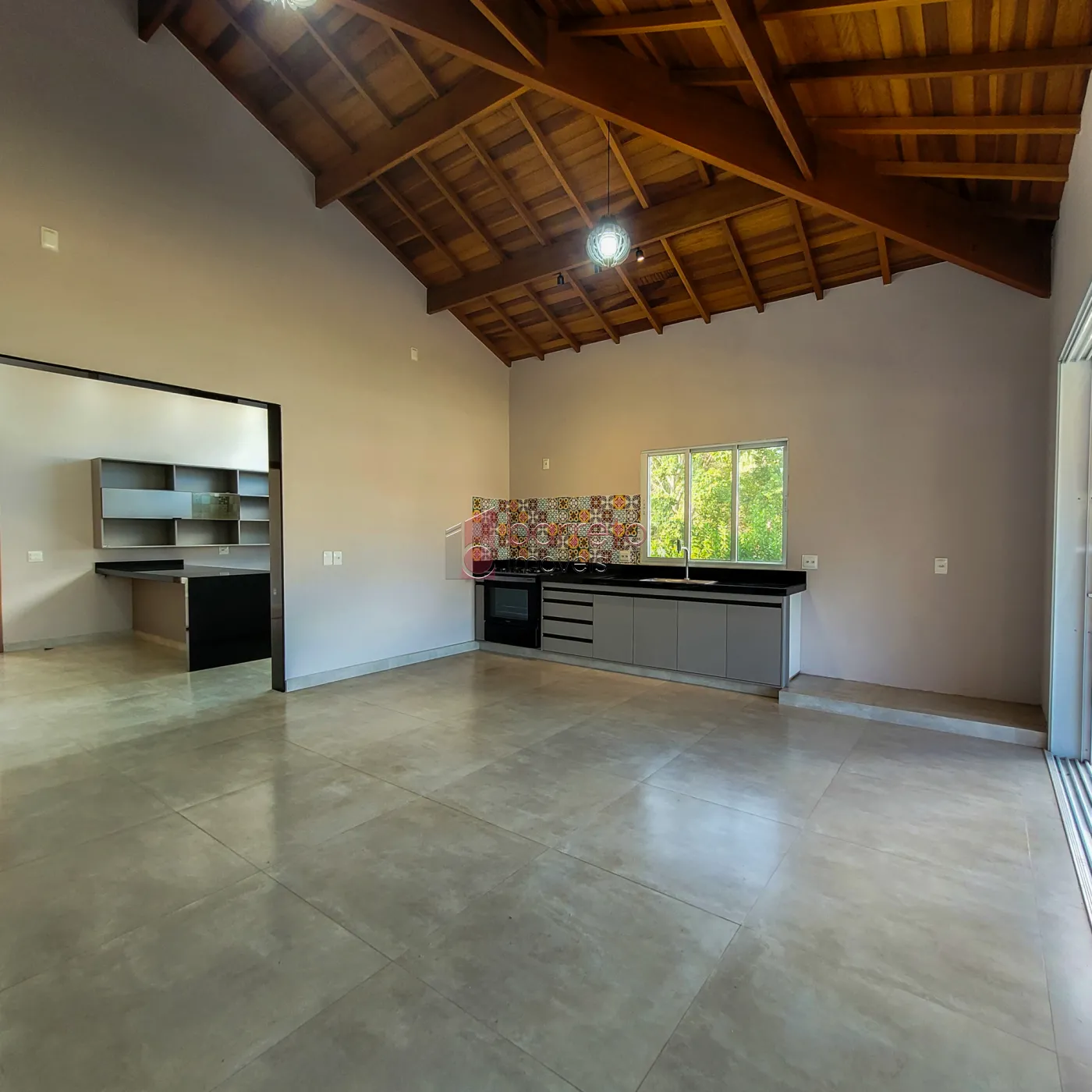 CASA PARA LOCAÇÃO OU VENDA NO CONDOMÍNIO HARAS PINDORAMA – CABREÚVA/SP