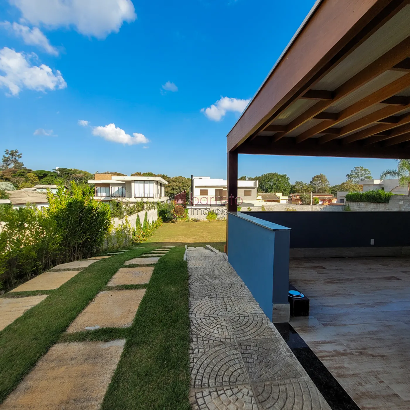 CASA PARA LOCAÇÃO OU VENDA NO CONDOMÍNIO HARAS PINDORAMA – CABREÚVA/SP