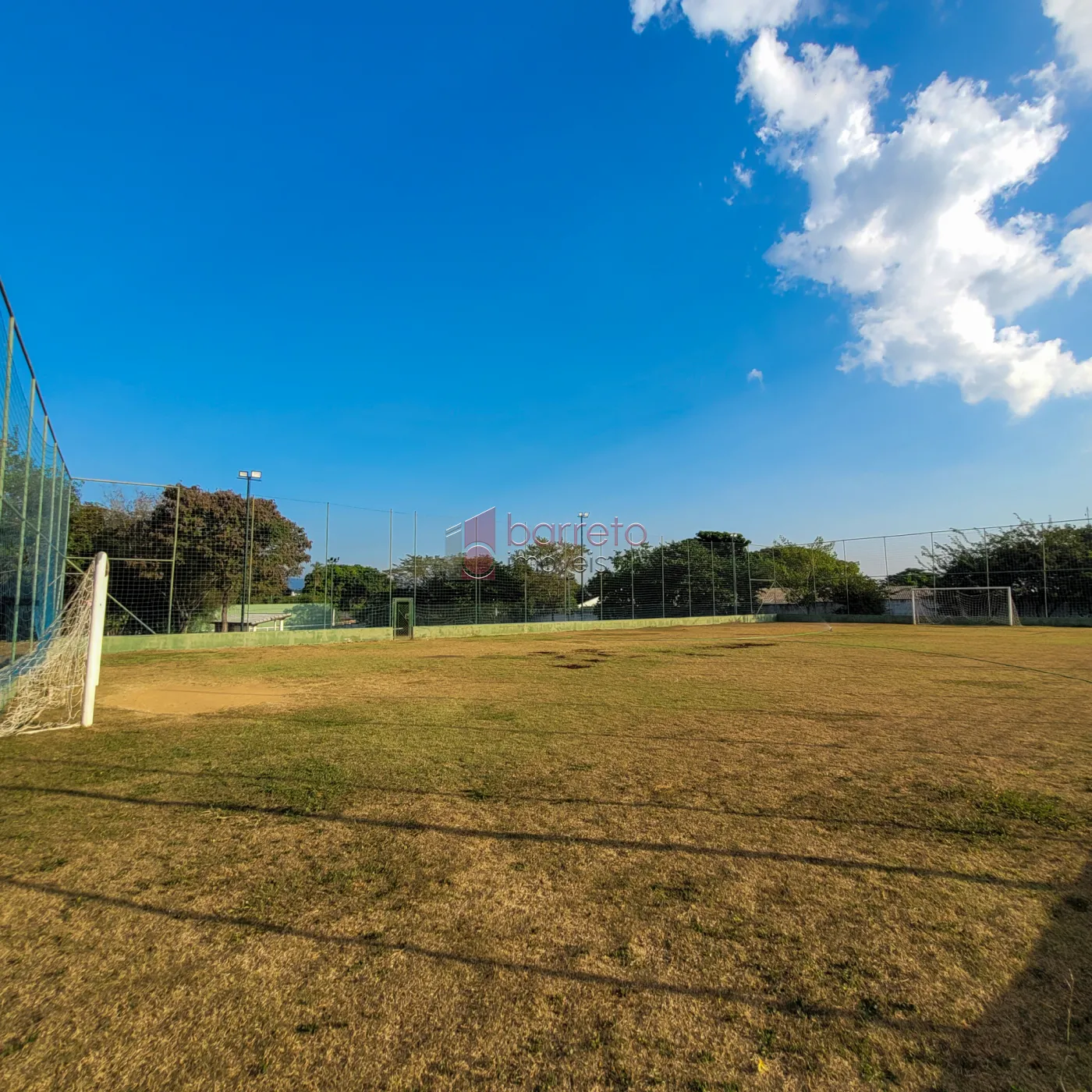 CASA PARA LOCAÇÃO OU VENDA NO CONDOMÍNIO HARAS PINDORAMA – CABREÚVA/SP