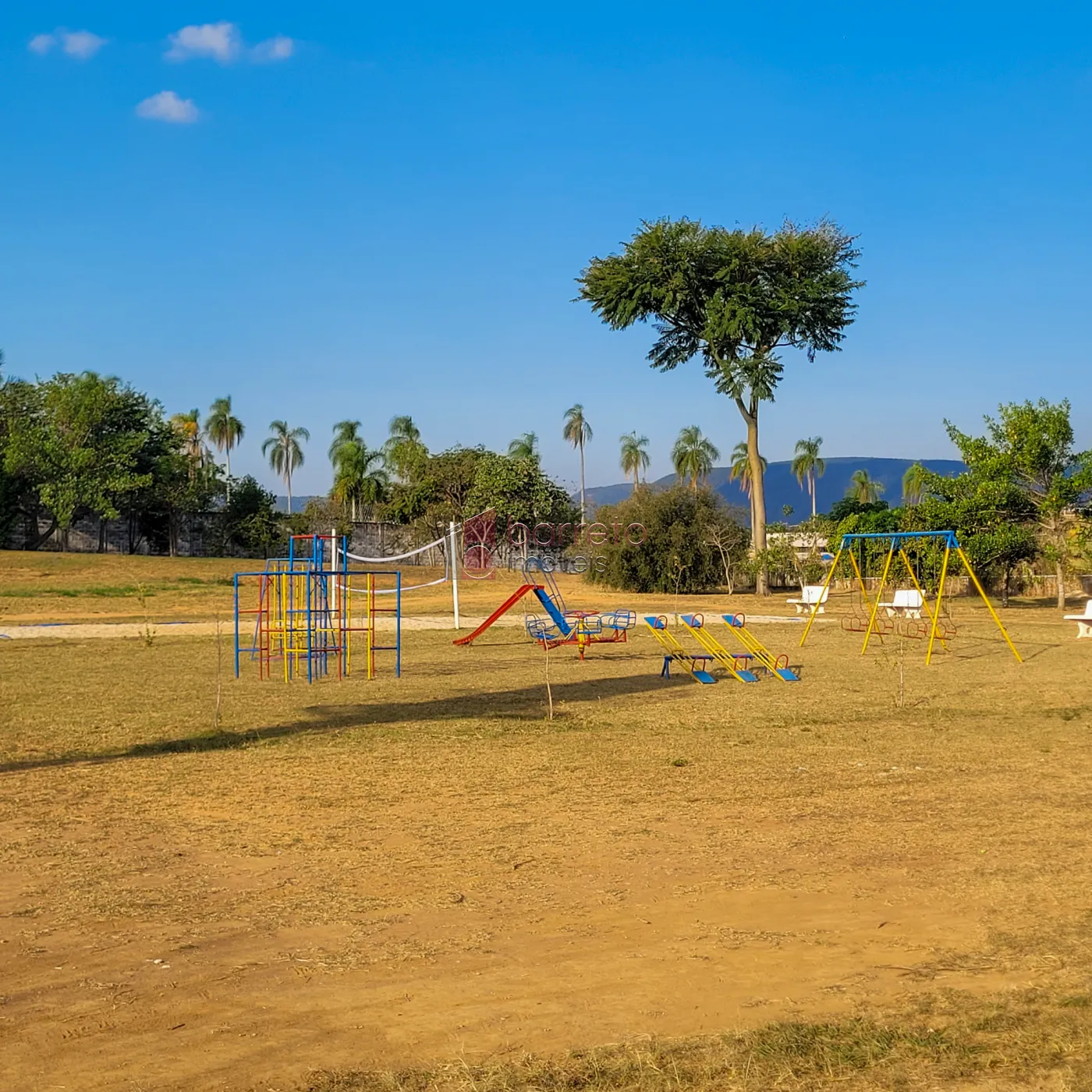 CASA PARA LOCAÇÃO OU VENDA NO CONDOMÍNIO HARAS PINDORAMA – CABREÚVA/SP