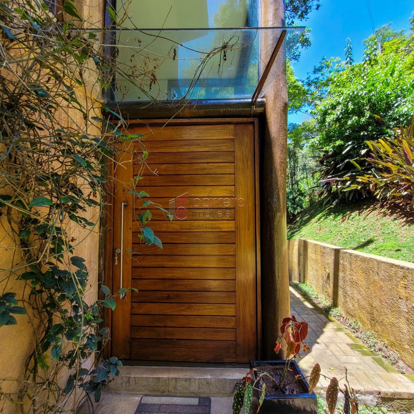 CASA À VENDA NO CONDOMÍNIO CAPITAL VILLE EM CAJAMAR/SP