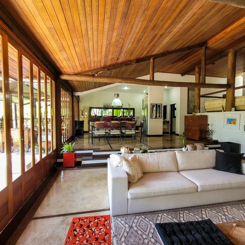 CASA À VENDA NO CONDOMÍNIO CAPITAL VILLE EM CAJAMAR/SP