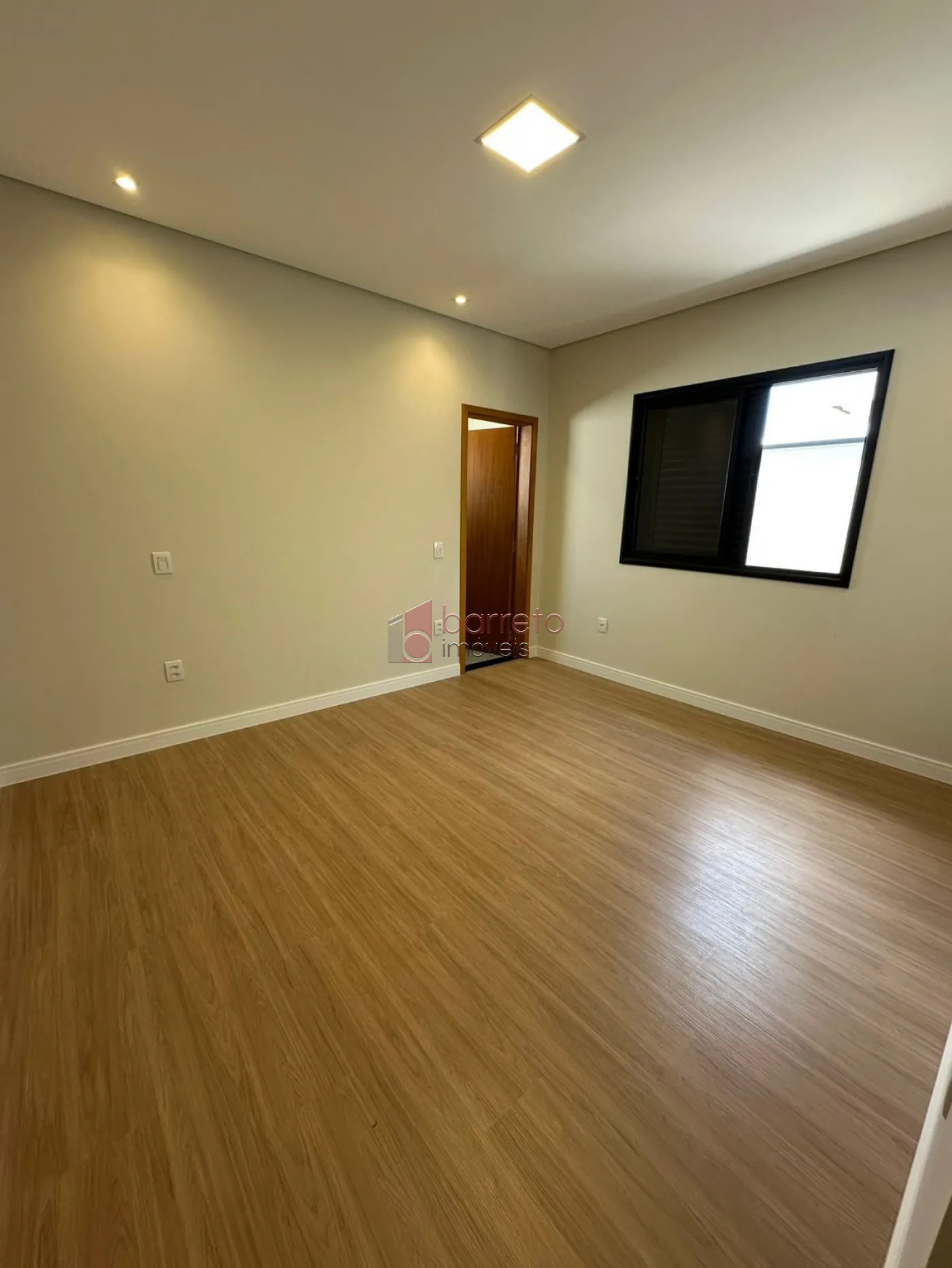 CASA COM 3 SUÍTES À VENDA NO CONDOMÍNIO PHYTUS – CABREÚVA/SP