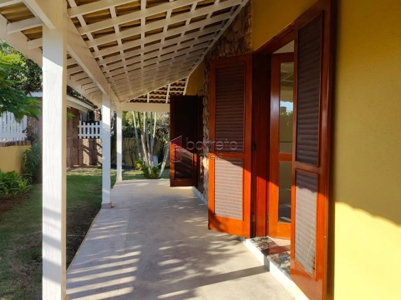 CASA TÉRREA MOBILIADA PARA VENDA E LOCAÇÃO NO CONDOMÍNIO JARDIM DO RIBEIRÃO I – ITUPEVA/SP