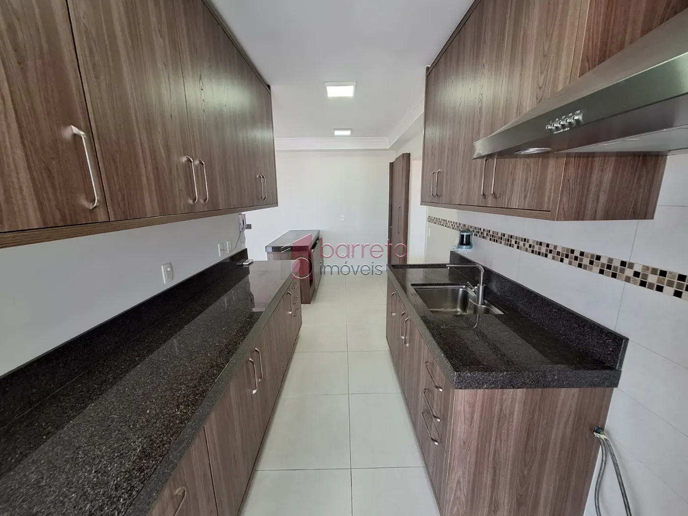 APARTAMENTO À VENDA NO CONDOMÍNIO ALTA VISTA EM JUNDIAÍ/SP