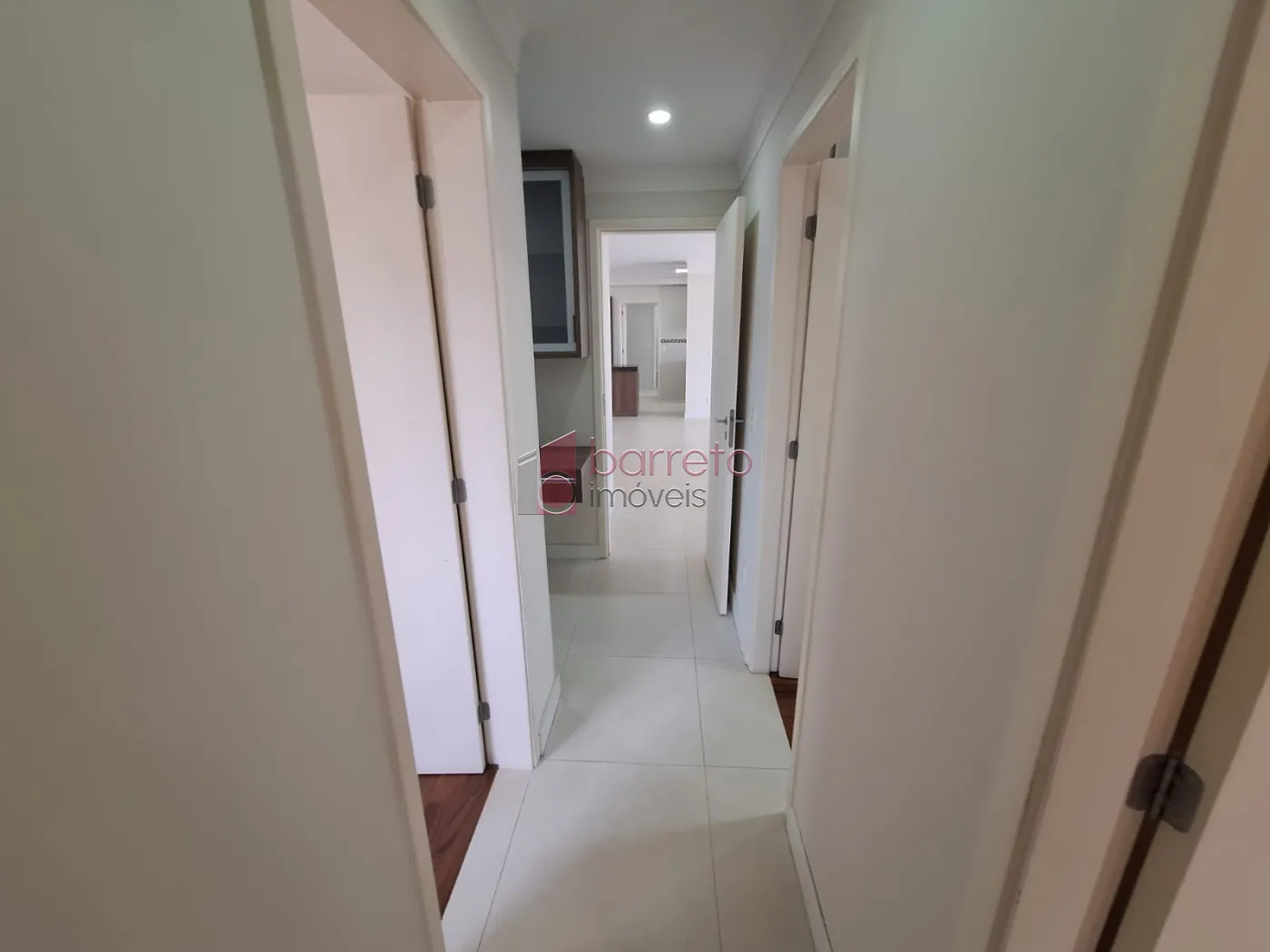 APARTAMENTO À VENDA NO CONDOMÍNIO ALTA VISTA EM JUNDIAÍ/SP