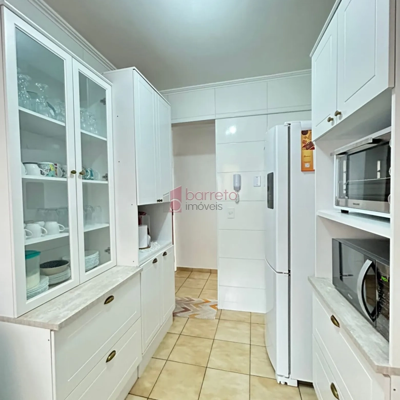 APARTAMENTO À VENDA NO EDIFÍCIO EURICO LOURENÇÃO EM JUNDIAÍ/SP