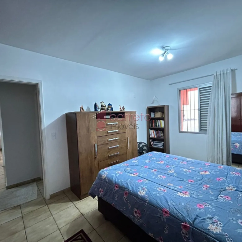 APARTAMENTO À VENDA NO EDIFÍCIO EURICO LOURENÇÃO EM JUNDIAÍ/SP