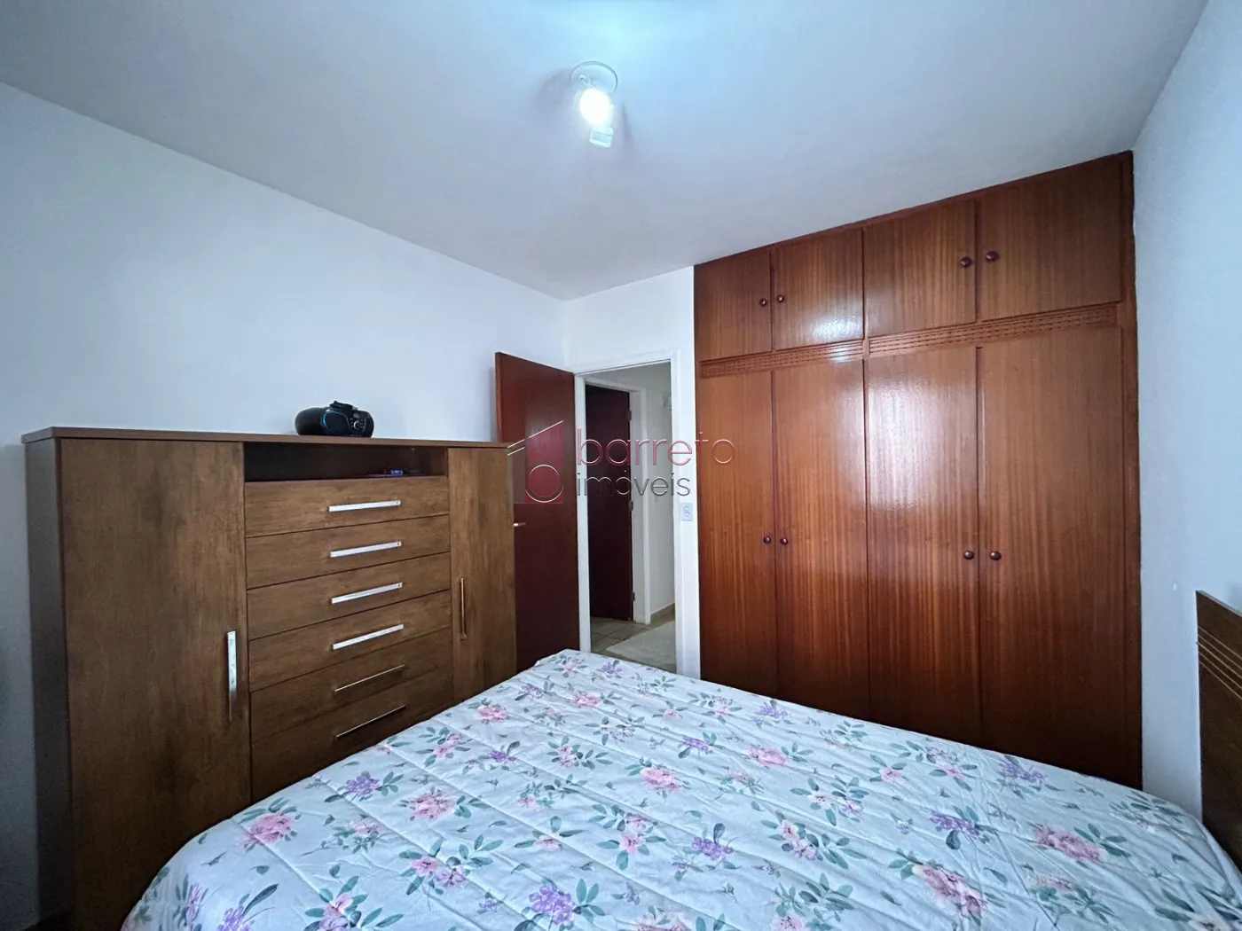 APARTAMENTO À VENDA NO EDIFÍCIO EURICO LOURENÇÃO EM JUNDIAÍ/SP