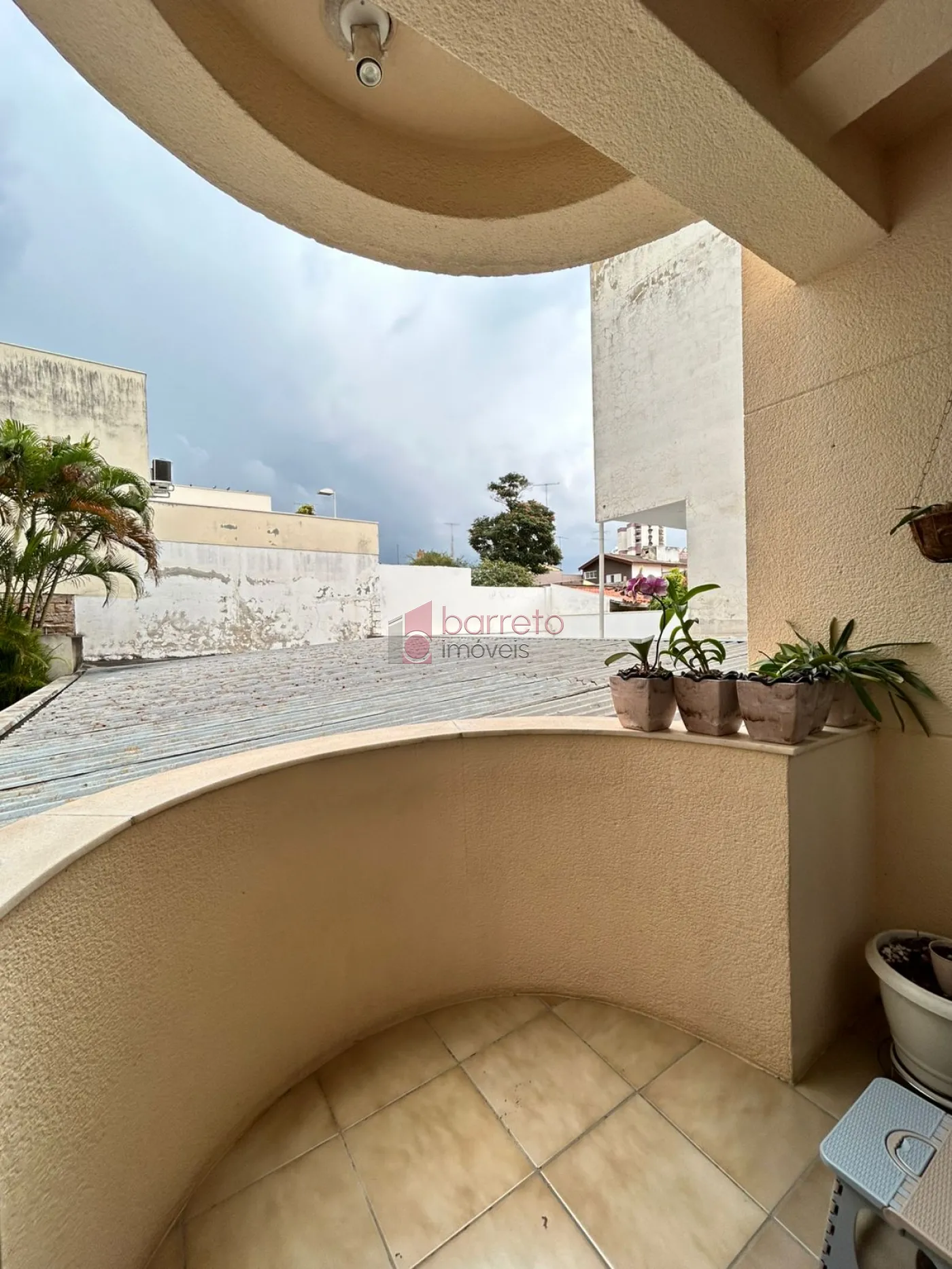 APARTAMENTO À VENDA NO EDIFÍCIO EURICO LOURENÇÃO EM JUNDIAÍ/SP