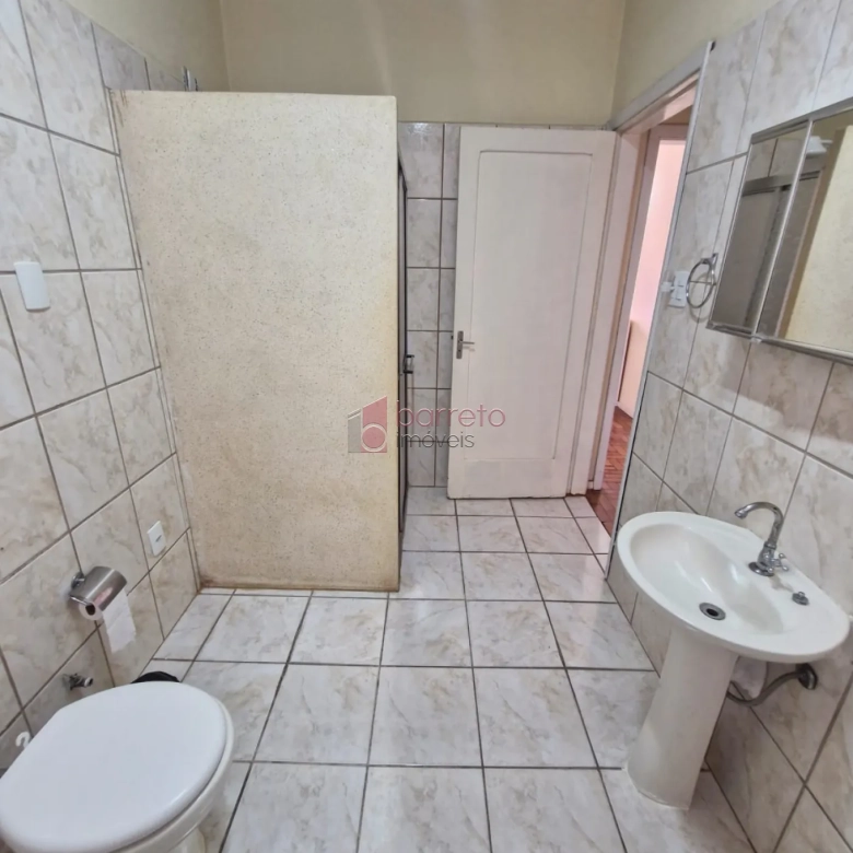 APARTAMENTO MOBILIADO PARA LOCAÇÃO E VENDA NO EDÍFICIO ANTÔNIO FARINA – JUNDIAÍ/SP