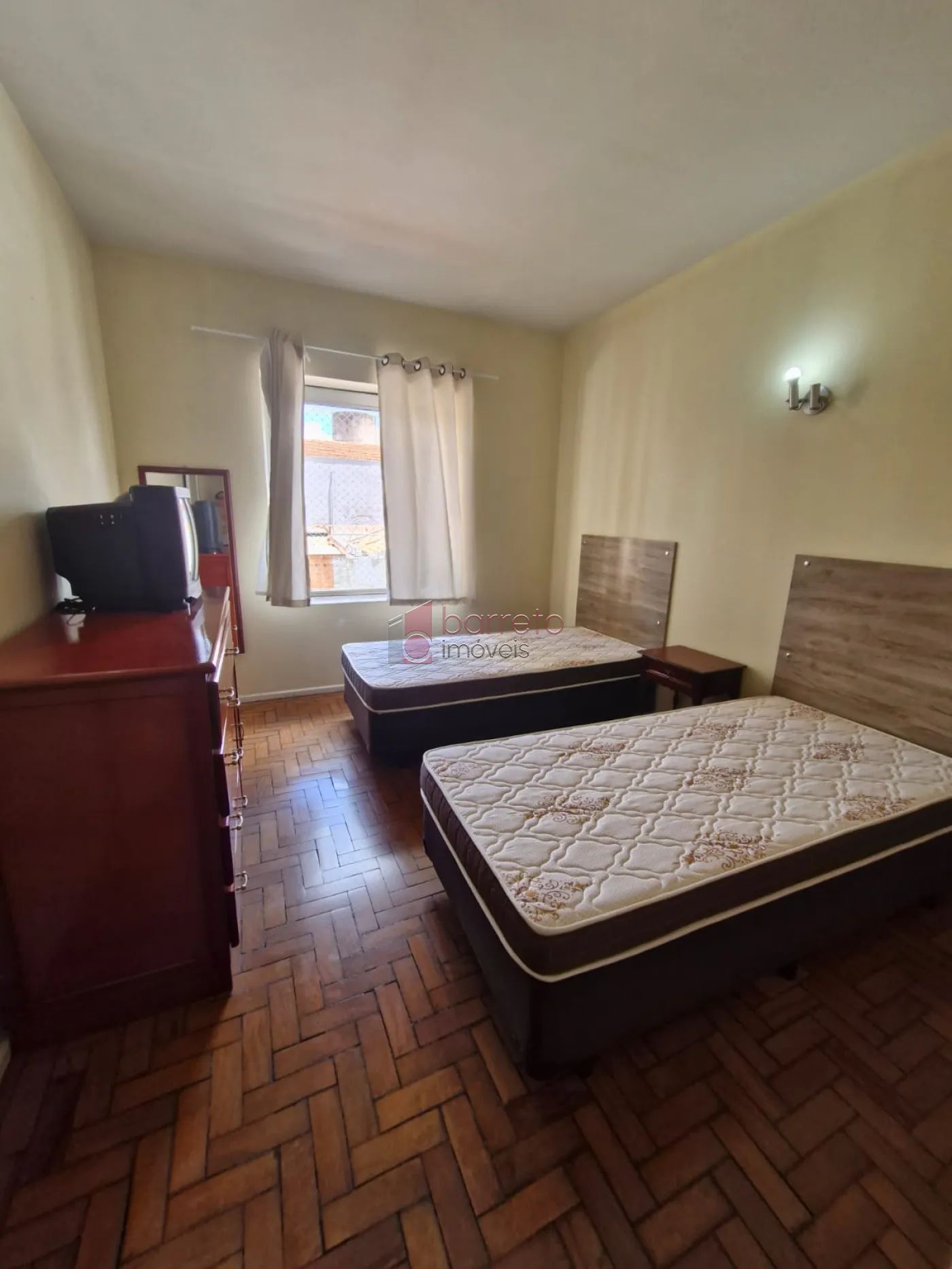 APARTAMENTO MOBILIADO PARA LOCAÇÃO E VENDA NO EDÍFICIO ANTÔNIO FARINA – JUNDIAÍ/SP