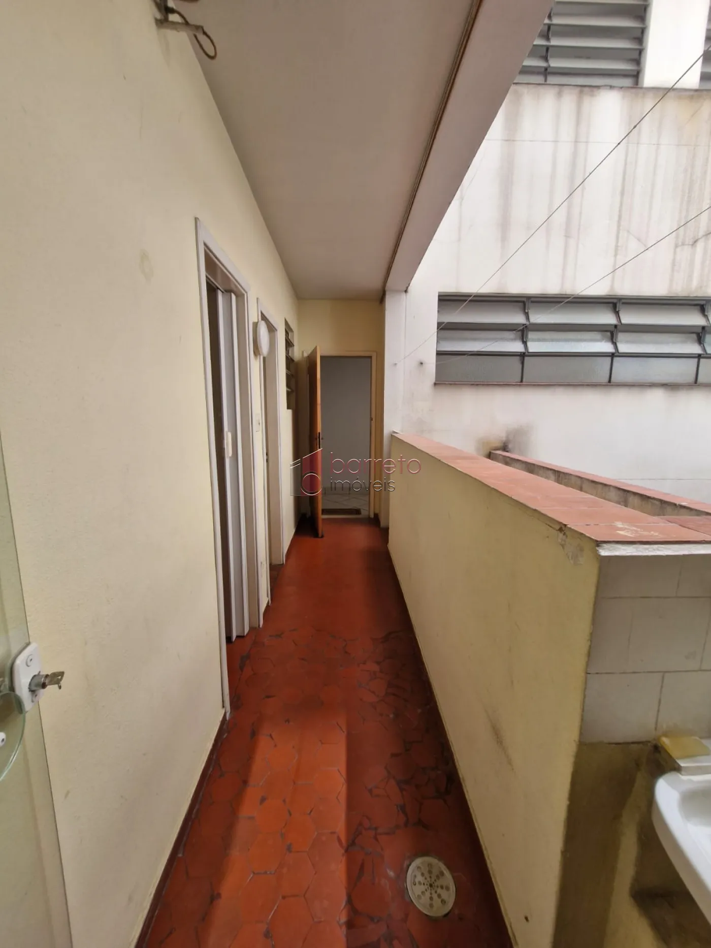 APARTAMENTO MOBILIADO PARA LOCAÇÃO E VENDA NO EDÍFICIO ANTÔNIO FARINA – JUNDIAÍ/SP
