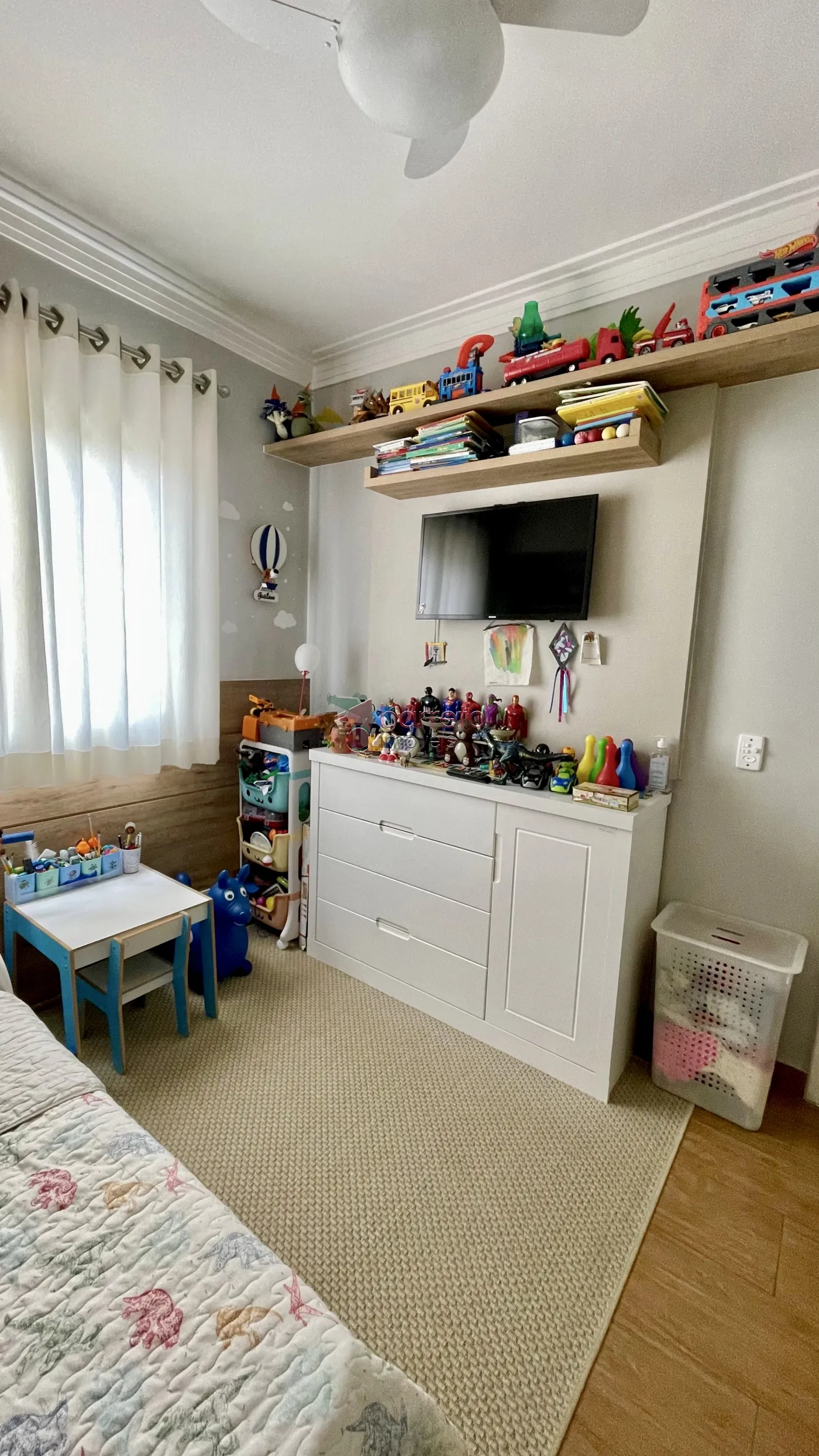 APARTAMENTO COM 3 DORMITÓRIOS À VENDA NO CONDOMÍNIO BOSQUE DOS JURITIS – MEDEIROS – JUNDIAÍ/SP