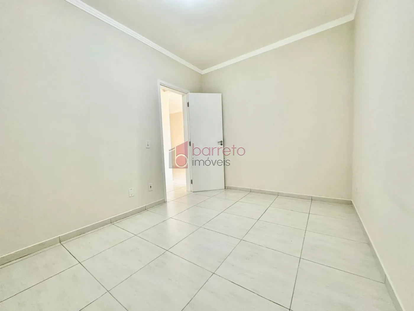 APARTAMENTO À VENDA NO CONDOMÍNIO EMBIRUÇU – RESERVA DO JAPI – JUNDIAÍ/SP