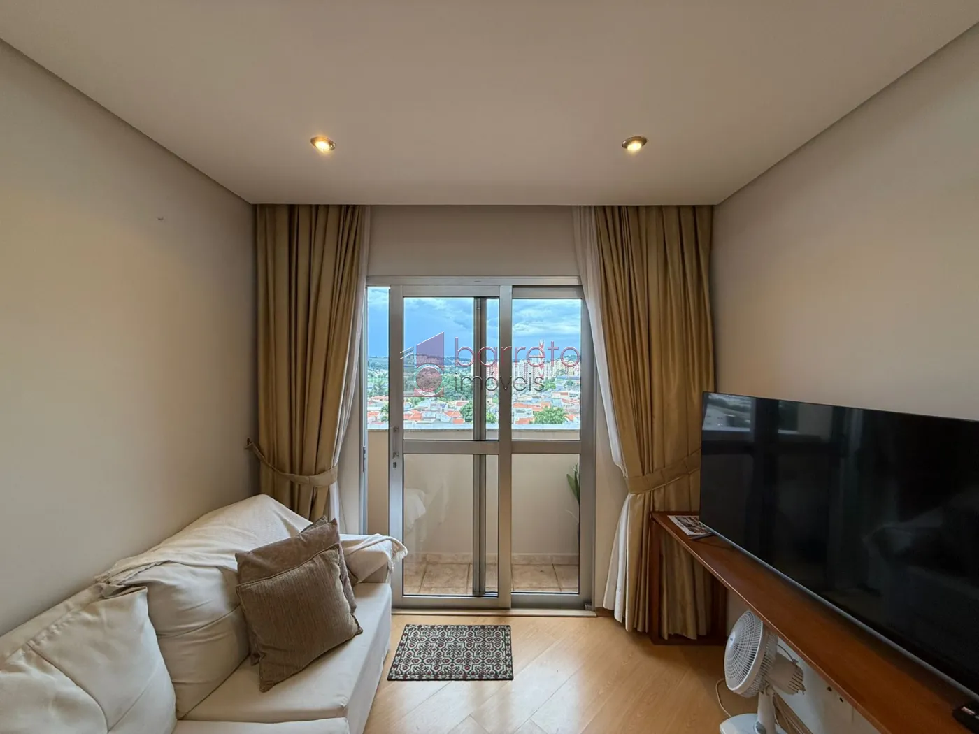 APARTAMENTO MOBILIADO COM 03 QUARTOS À VENDA NO EDIFÍCIO NAPOLI – JUNDIAÍ/SP
