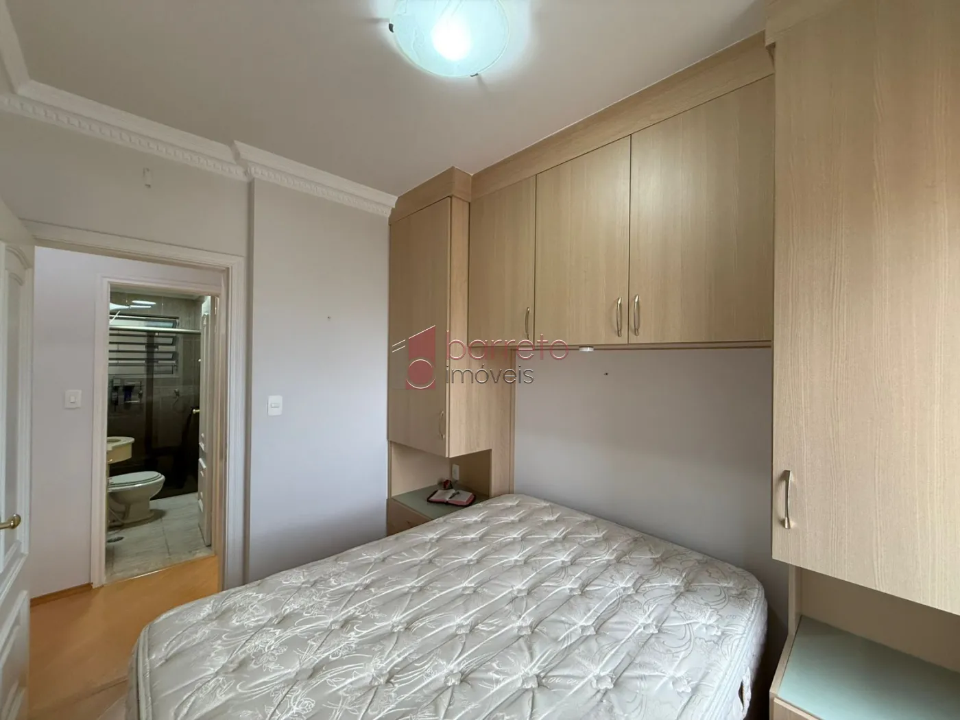 APARTAMENTO MOBILIADO COM 03 QUARTOS À VENDA NO EDIFÍCIO NAPOLI – JUNDIAÍ/SP