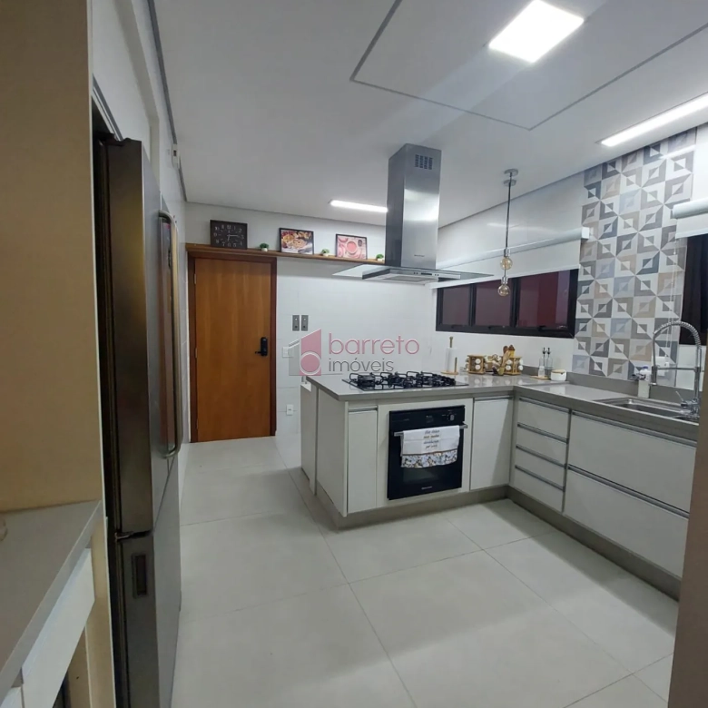 APARTAMENTO À VENDA NO EDIFÍCIO GRANDE AVENIDA NO BAIRRO VILA PROGRESSO EM JUNDIAÍ/SP