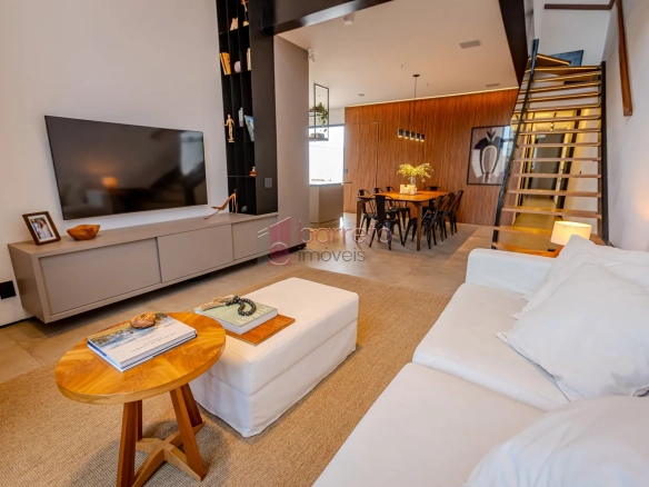 CASA TÉRREA COM MEZANINO MOBILIADA À VENDA – 03 QUARTOS – BRISAS DA MATA – JUNDIAÍ/SP