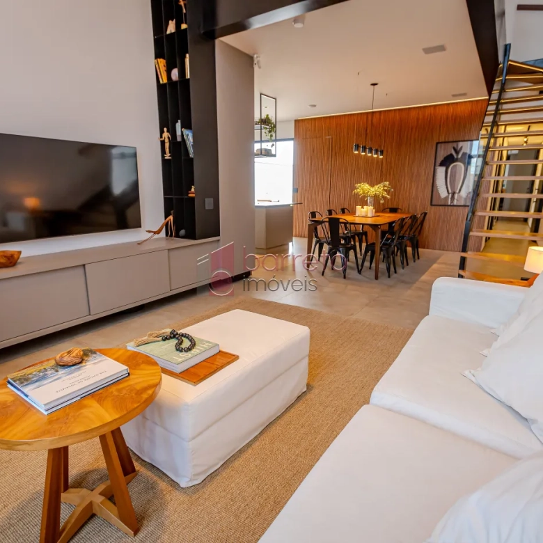 CASA TÉRREA COM MEZANINO MOBILIADA À VENDA – 03 QUARTOS – BRISAS DA MATA – JUNDIAÍ/SP