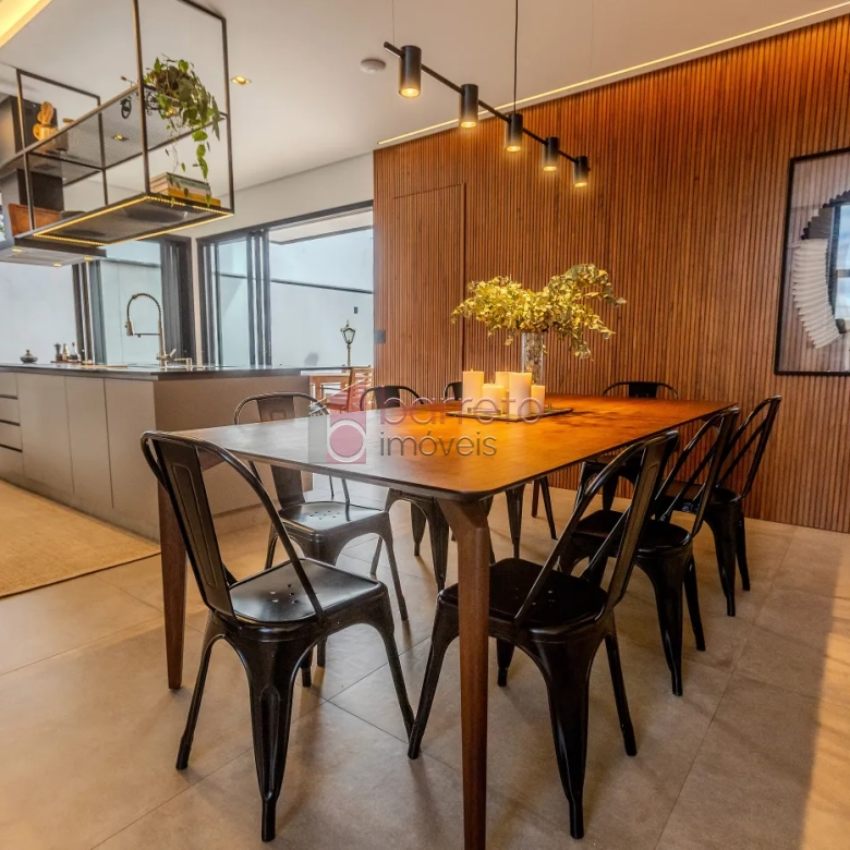 CASA TÉRREA COM MEZANINO MOBILIADA À VENDA – 03 QUARTOS – BRISAS DA MATA – JUNDIAÍ/SP