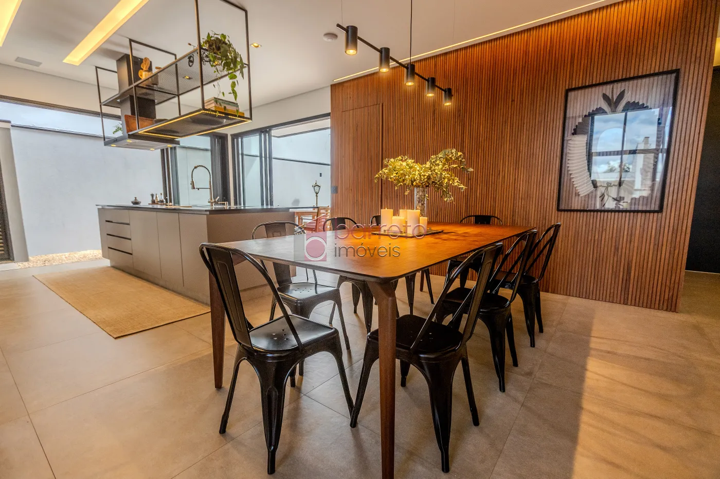 CASA TÉRREA COM MEZANINO MOBILIADA À VENDA – 03 QUARTOS – BRISAS DA MATA – JUNDIAÍ/SP