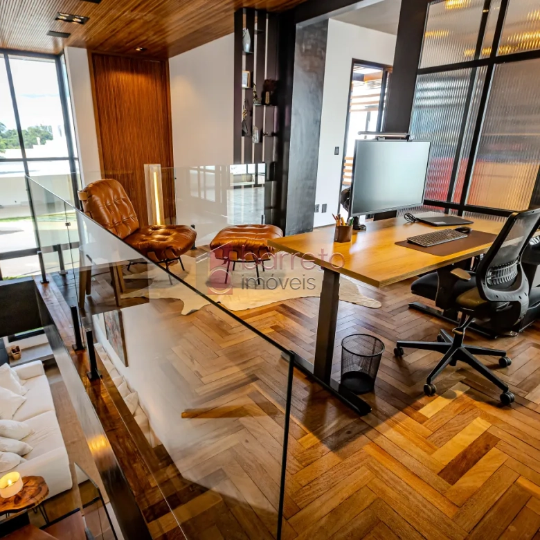 CASA TÉRREA COM MEZANINO MOBILIADA À VENDA – 03 QUARTOS – BRISAS DA MATA – JUNDIAÍ/SP