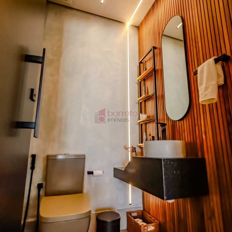 CASA TÉRREA COM MEZANINO MOBILIADA À VENDA – 03 QUARTOS – BRISAS DA MATA – JUNDIAÍ/SP