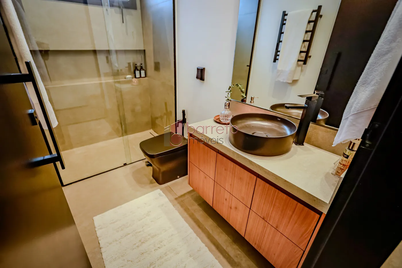 CASA TÉRREA COM MEZANINO MOBILIADA À VENDA – 03 QUARTOS – BRISAS DA MATA – JUNDIAÍ/SP