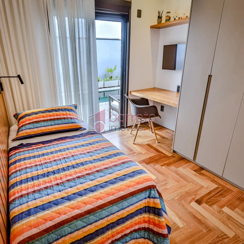 CASA TÉRREA COM MEZANINO MOBILIADA À VENDA – 03 QUARTOS – BRISAS DA MATA – JUNDIAÍ/SP